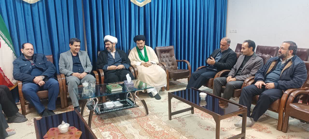 افزایش تعامل علمی و فرهنگی دانشگاه ابهر با مسئولان فرهنگی شهرستان افزایش تعامل علمی و فرهنگی دانشگاه ابهر با مسئولان فرهنگی شهرستان