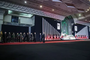 ادای احترام مقامات و مسئولان خارجی به پیکر امام شهید 