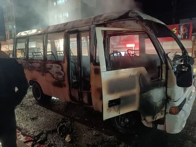 رسایی: نتیجه آسان‌گیری حمله به ارزش‌ها و نماد‌های ملی آسیب دیدن هویت جامعه است