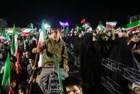 تجمع مردمی در خیابان‌ها و میادین وارد روز سی و سوم شد