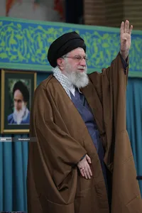 دیدار هزاران نفر از زنان و دختران با رهبر معظم انقلاب