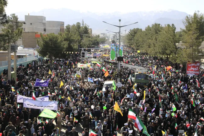 حضور تاریخی مردم استان خراسان‌جنوبی در یوم‌الله ۲۲ بهمن + فیلم