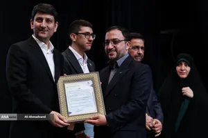ستار هاشمی وزیر ارتباطات و فناوری اطلاعات