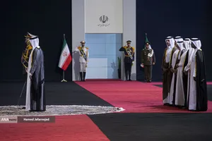 ادای احترام مقامات و مسئولان خارجی به پیکر امام شهید 