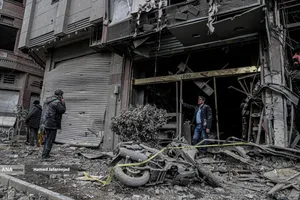 حمله هوایی جنگنده&zwnj;های اسرائیلی_آمریکایی به خیابان پیروزی تهران