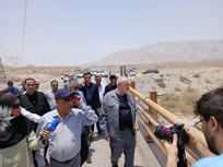 بازدید معاون اجرایی رئیس‌جمهور و وزیر نیرو از تونل و پل مورد حمله واقع شده هرمزگان