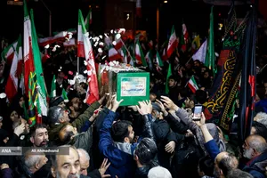 وداع با پیکرهای خانوادگی شهیدان شادکامی در چهارراه نظام&zwnj;آباد