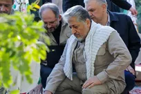 بازدید رئیس دانشگاه آزاد از اردوهای راهیان نور و ادای احترام به شهدای دفاع مقدس