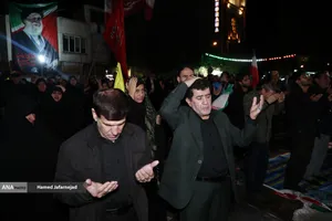 اقامه نماز استغاثه به امام زمان زمان(عج) - چهارراه نبرد خیابان پیروزی