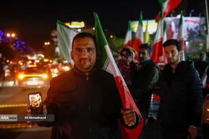 اجتماع مردمی در حمایت از رزمندگان اسلام - میدان صنعت
