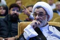 خسروپناه: برای عکاسان و هنرمندان حاضر در میدان جنگ مجوز ویژه صادر شود/ برای تسهیل فعالیت هنرمندان مصوبه می‌گذرانیم
