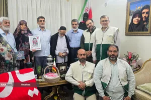 دیدار خادمیاران و یاوران رضوی با خانواده شهید محسن شاه نظری