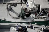 توقیف یک شناور در خلیج فارس +فیلم