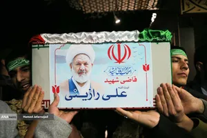 وداع با پیکر&zwnj; مطهر  شهید حجت&zwnj;الاسلام علی رازینی رئیس شعبه ۳۹ دیوان عالی کشور در معراج شهدای تهران