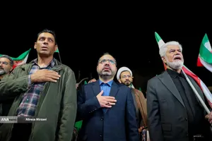 اجتماع خانواده دانشگاه آزاد اسلامی در تجدید بیعت با رهبر انقلاب