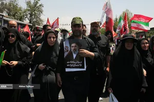 تشییع پیکر مطهر آقای شهید ایران و خانواده ایشان