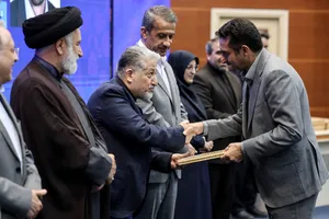 آئین بزرگداشت مقام استاد و سرآمدان آموزشی