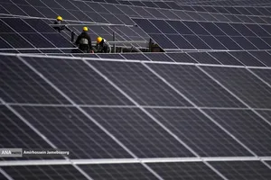 نیروگاه خورشیدی