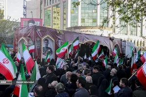 تشییع پیکر مطهر دریابان شهید &laquo;علیرضا تنگسیری&raquo; فرمانده دلاور خلیج فارس و جمعی از شهدای والامقام