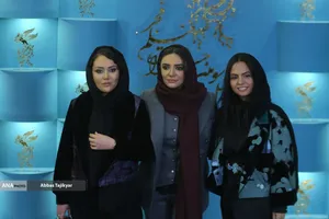 سارا حاتمی، لیندا کیانی و شادی مختاری در فوتوکال فیلم سینمایی بازی خونی