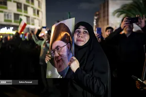 مراسم عزاداری در سوگ رهبر شهید انقلاب - میدان ولیعصر (عج)