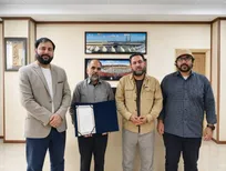 تقدیر رئیس سازمان بسیج هنرمندان کشور از خیّر بانی کنگره ملی محتشم کاشانی