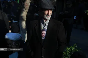 تشییع پیکر مطهر دریابان شهید &laquo;علیرضا تنگسیری&raquo; فرمانده دلاور خلیج فارس و جمعی از شهدای والامقام