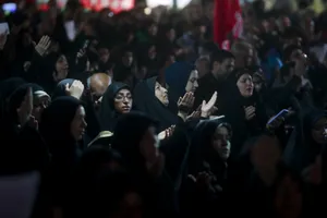 اقامه نماز استغاثه به امام زمان زمان(عج) - چهارراه نبرد خیابان پیروزی