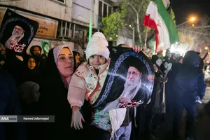 عزاداری شهادت رهبر انقلاب در چهارراه کوکاکولا خیابان پیروزی تهران