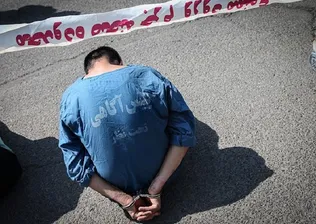 فرار از ایست پلیس در مجیدیه ناکام ماند؛ کشف مواد مخدر و لوازم سرقتی از خودرو