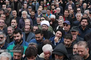 تشییع پیکر ام البنین تهران مادر شهیدان افراسیابی با حضور گسترده مردم انقلابی و شهیدپرور خیابان نبرد- پیروزی