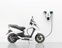 سروری: شورا مجوز واردات موتورسیکلت برقی را به شهرداری نداد