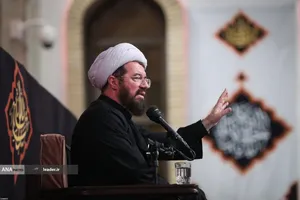 مراسم عزادارای شب عاشورای حسینی(ع) در حسینیه امام خمینی(ره) با حضور رهبر معظم انقلاب