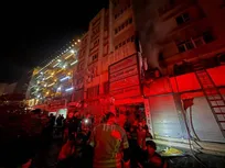 نجات جان ۷۰ نفر از آتش‌سوزی مهیب یک هتل در مرکز تهران+ فیلم