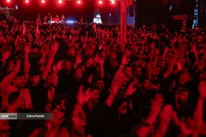 عزاداری محرم در میدان انقلاب اسلامی
