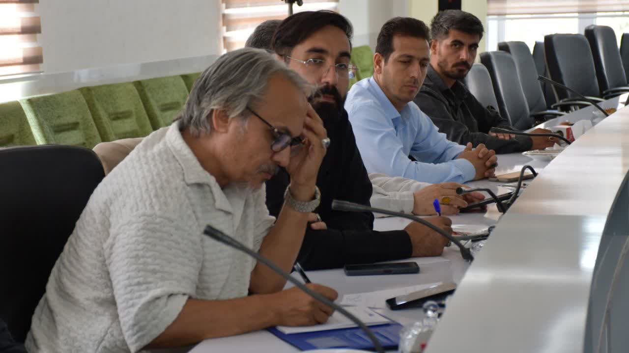 خبرنگاران دیدهبانان امین جامعه و پرچمداران جهاد تبیین هستند خبرنگاران دیدهبانان امین جامعه و پرچمداران جهاد تبیین هستند