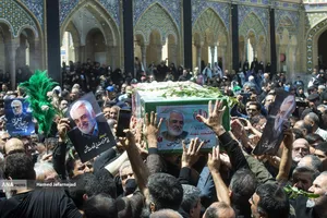 تشییع و تدفین پیکر مطهر دانشمند هسته&zwnj;ای شهید محمدمهدی طهرانچی رییس دانشگاه آزاد اسلامی و همسر گرانقدرش شهیده مژگان قراویری در حرم حضرت عبدالعظیم حسنی(ع)