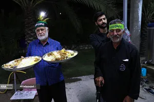 پیاده روی زائرین اربعین حسینی در مسیر نجف به کربلا