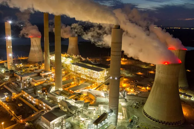 شبکه انرژی ایران ایستاده در برابر تهدیدها / نجفی: حتی با حملات دشمن، خاموشی مطلق در کار نخواهد بود