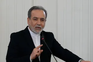 عراقچی: ایران بر عهد مقاومت خود به رغم همه فشارها پابرجا ایستاده است/ مسیر‌های جدید تردد‌های دریایی بعد از توافق با عمان مشخص می‌شود