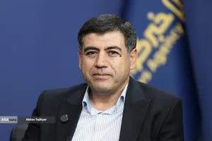 &laquo;علیرضا زارعی&raquo; استاد نمونه دانشکده ریاضی دانشگاه شریف در جنگ رمضان