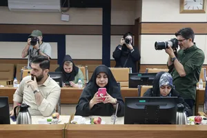نشست رویداد فرهنگی عطر سیب