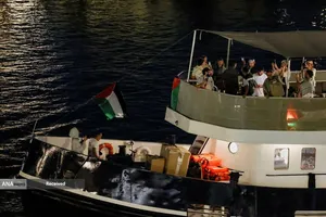 حرکت بزرگ&zwnj;ترین ناوگان"الصمود" همبستگی بین&zwnj;المللی از بندر بارسلونا اسپانیا به سوی غزه