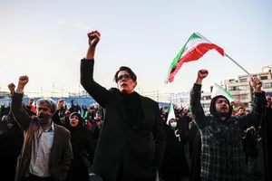  اجتماع مردم تهران در پی خبر شهادت حضرت آیت الله العظمی امام خامنه ای رحمته الله علیه رهبر عظیم الشان انقلاب اسلامی ایران