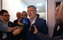 تامین ذخایر دارویی نیازمند همراهی همه بخش‌ها/ افزایش قیمت دارو منحصر به ایران نیست