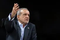 پزشکیان: قهرمان واقعی شهدا و آنهایی هستند که پای لانچرها هستند/ هر دستاوردی از تیم ملی برای ما قابل احترام است+ فیلم