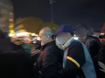 حضور رئیس‌جمهور در تجمع خیابانی شب گذشته +فیلم