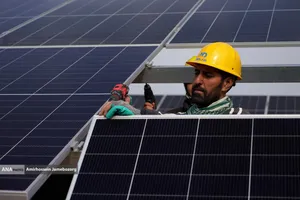 نیروگاه خورشیدی