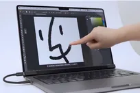 استارتاپ اینتریکات نمایشگر مک‌بوک را با ابزار جدید لمسی کرد