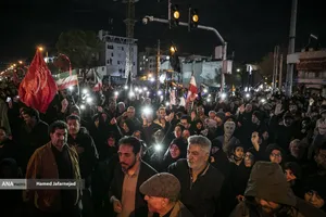 عزاداری شهادت رهبر انقلاب در چهارراه کوکاکولا خیابان پیروزی تهران